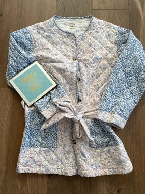 Billabong Quilted Floral Belted Jacket in Light Blue and Cream